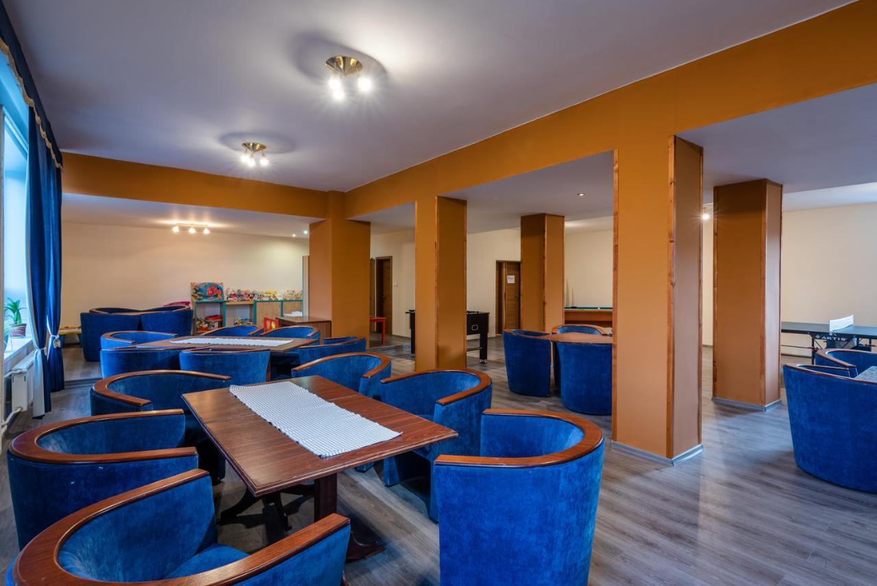 Hotel Poludnica Липтовский Микулаш Экстерьер фото
